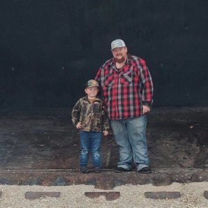 Meet your Posher, Levi